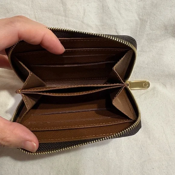 Brown Monogram Wallet - Picture 6 of 6